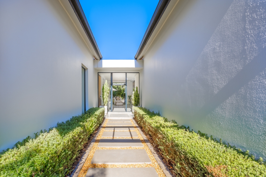 4 Bedroom Property for Sale in Val De Vie Estate Western Cape